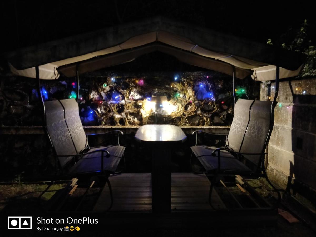 Chalet Casa Amor, Perfect Home Amidst Tranquility Karjat Kültér fotó