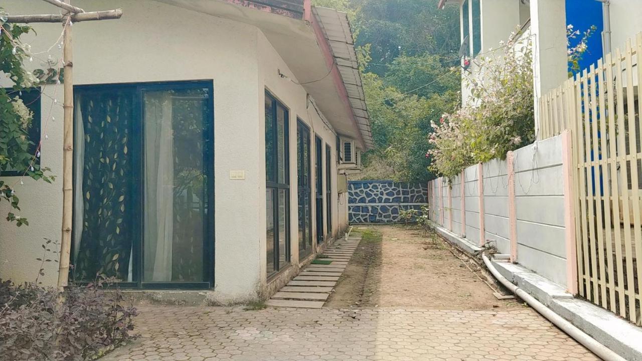 Chalet Casa Amor, Perfect Home Amidst Tranquility Karjat Kültér fotó